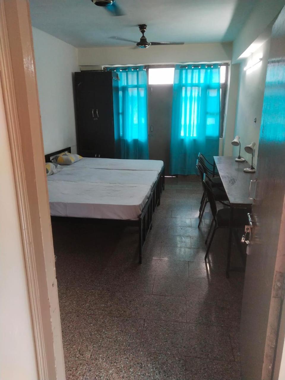 Abuzz Oxfordcaps Chanakya Hostel Solan Exteriér fotografie