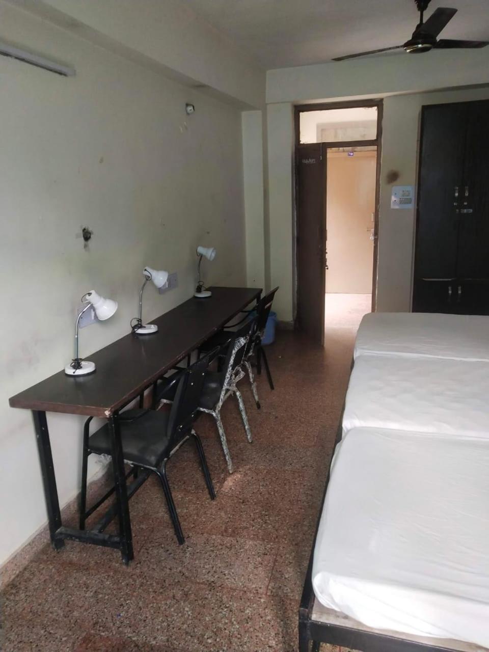 Abuzz Oxfordcaps Chanakya Hostel Solan Exteriér fotografie